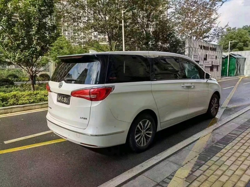 苏州17年别克GL89