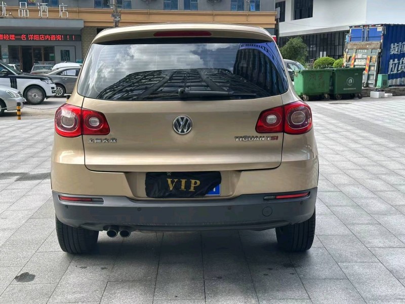 东莞12年大众途观5