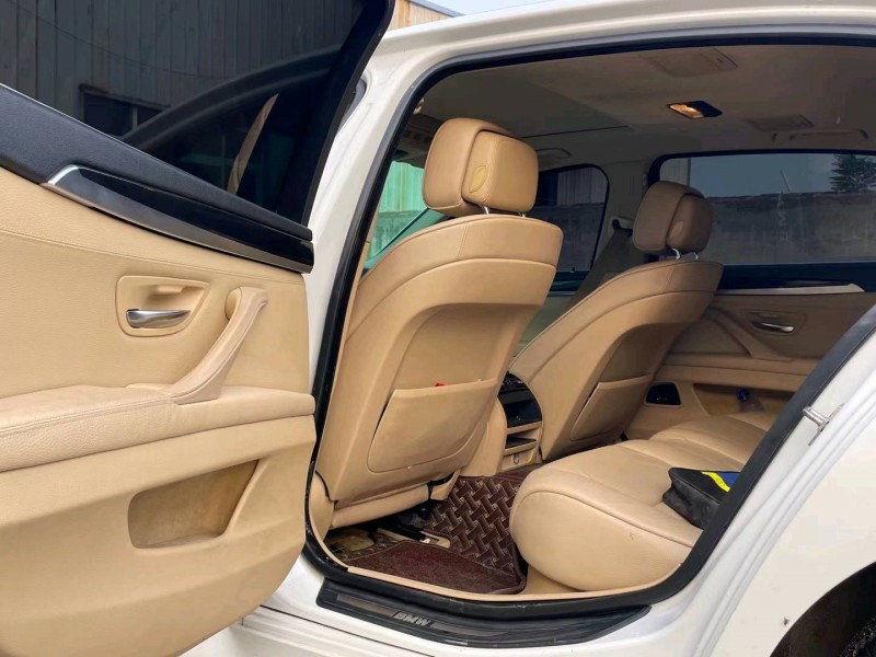 济宁11年宝马5系5