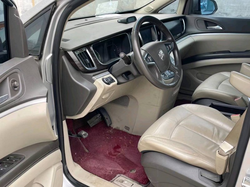 济宁13年别克GL86