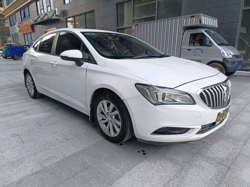 东莞16年别克威朗2