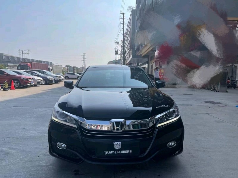 东莞17年本田雅阁1