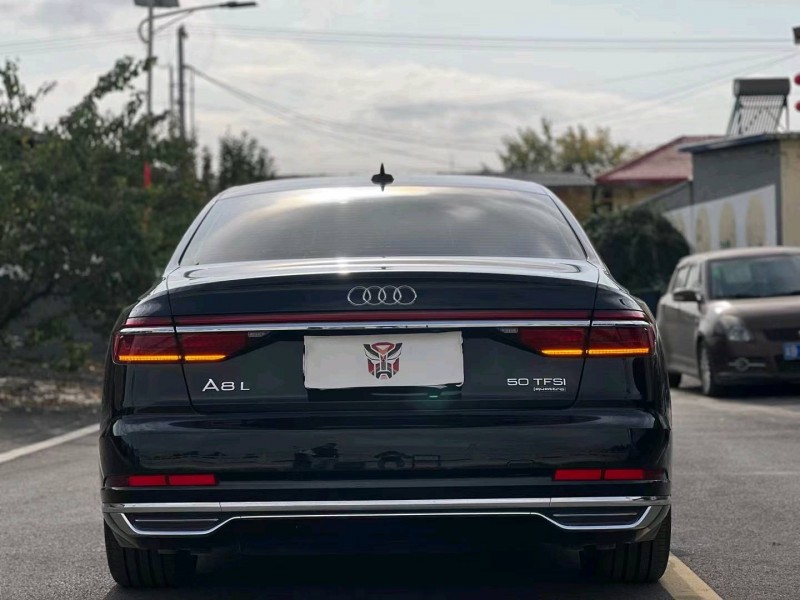 唐山22年奧迪A8L9
