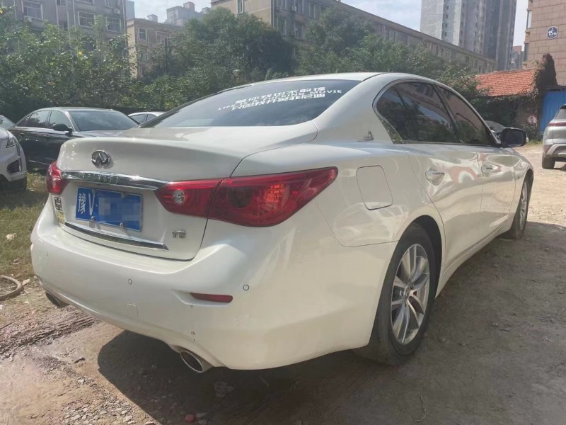許昌18年英菲尼迪Q507