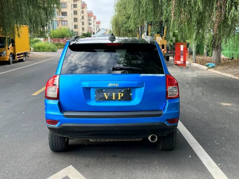 青岛13年Jeep指南者6