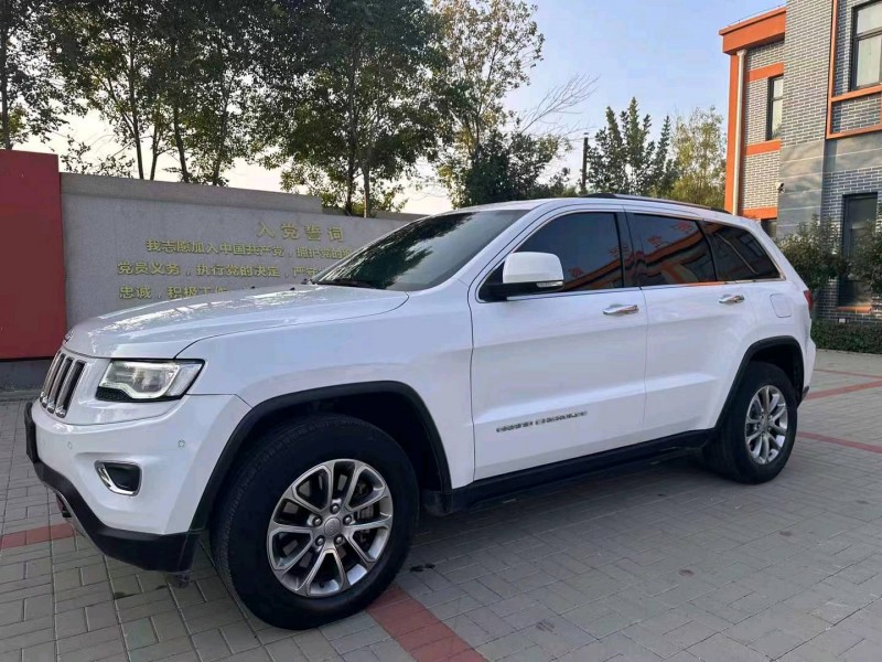 济南17年Jeep大切诺基5