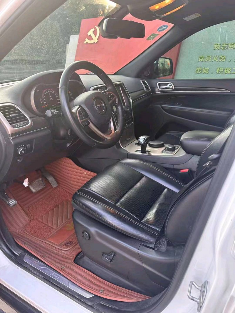 济南17年Jeep大切诺基6