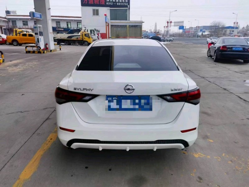 保定20年日产天籁9