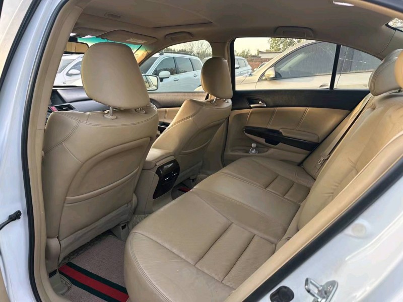 保定13年本田雅阁4