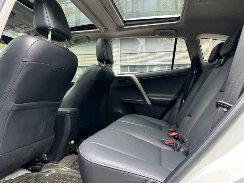 广州16年丰田RAV4荣放4