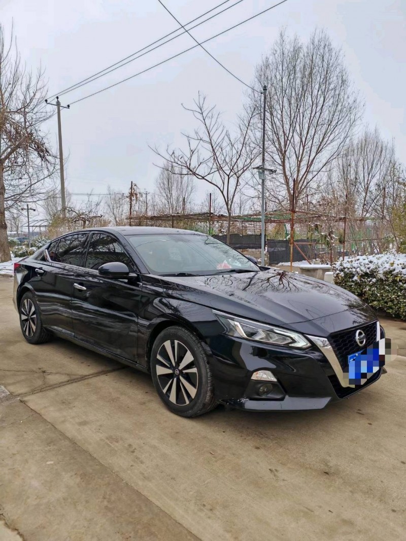 保定21年日产天籁2