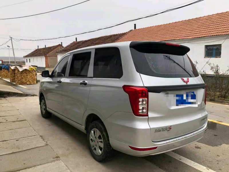 枣庄21年五菱汽车宏光4