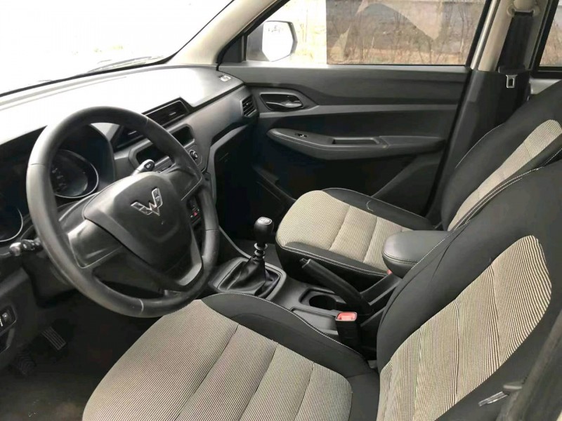 枣庄21年五菱汽车宏光6