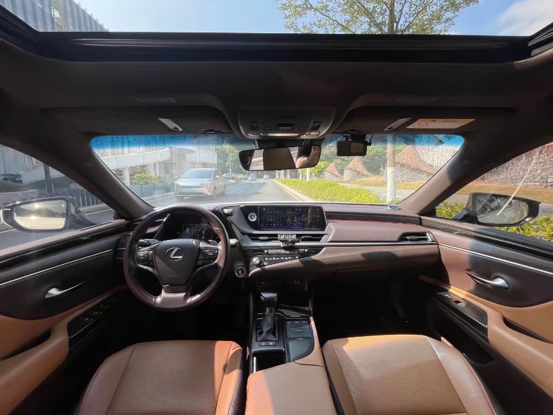 深圳20年雷克萨斯ES8