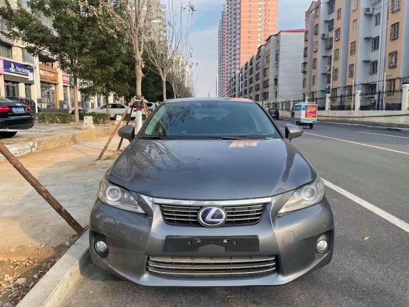 邯郸12年雷克萨斯CT1