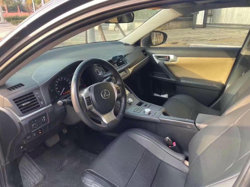 邯郸12年雷克萨斯CT7