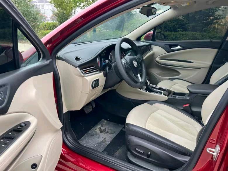 盐城18年别克威朗8