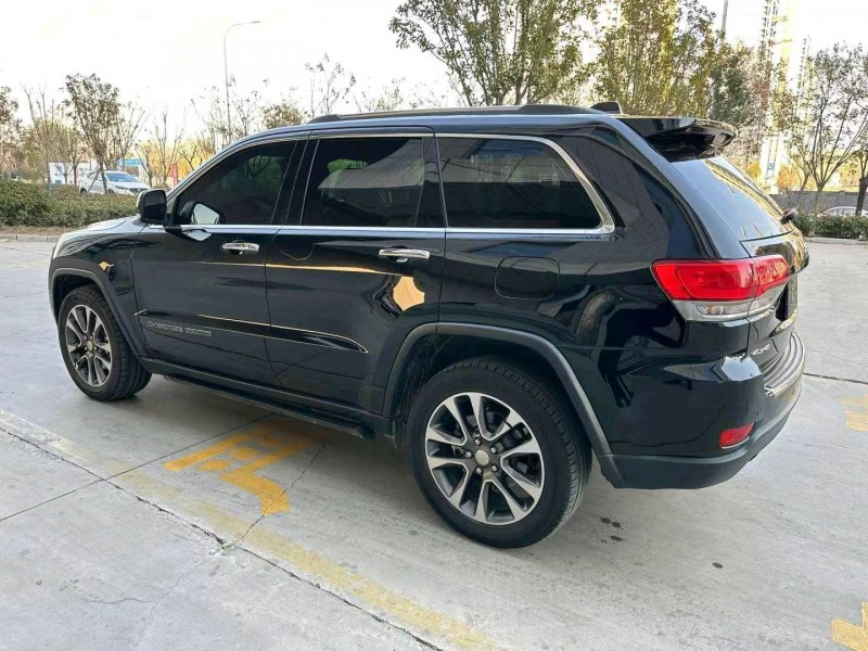 枣庄19年Jeep大切诺基5
