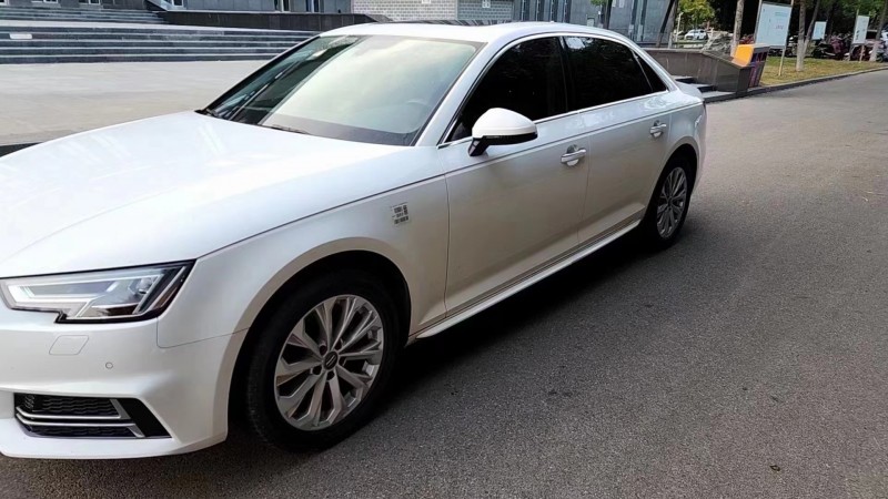 济宁19年奥迪A4L3