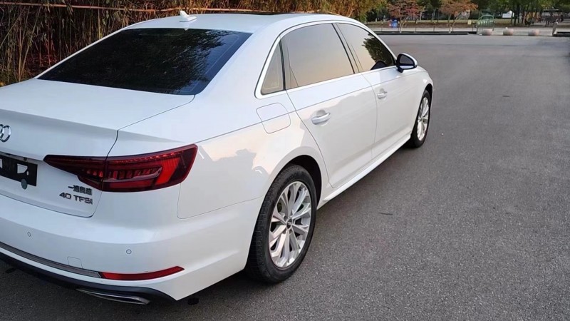 济宁19年奥迪A4L5