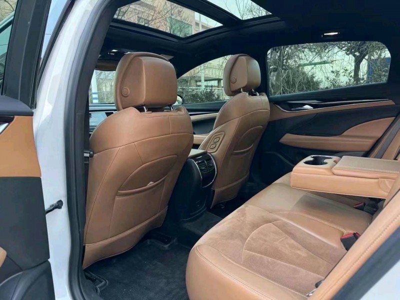 枣庄17年别克君越5