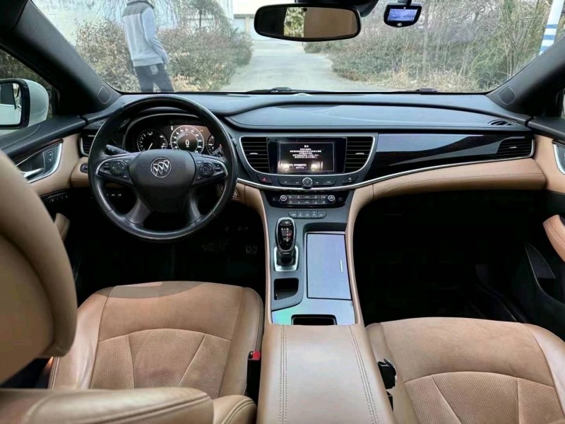 枣庄17年别克君越8