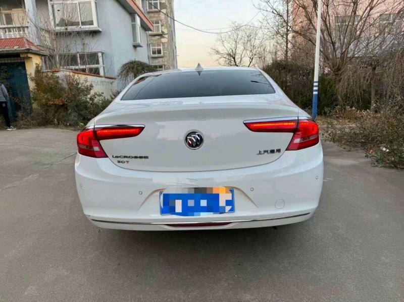 枣庄17年别克君越9