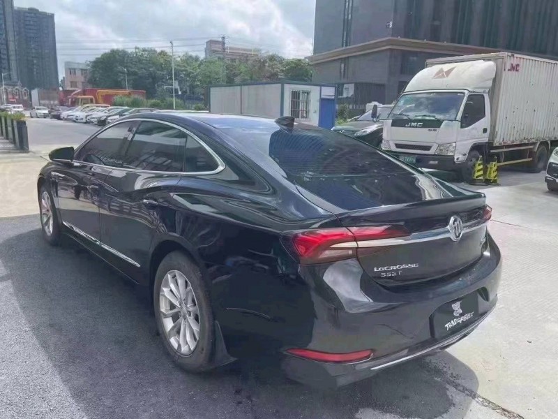 东莞21年别克君越7