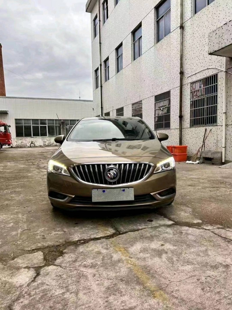 嘉兴15年别克威朗1