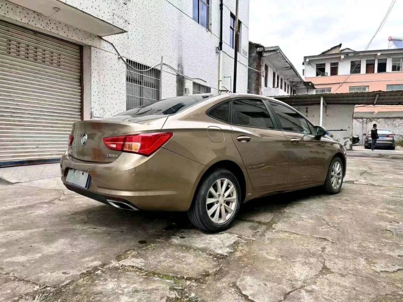 嘉兴15年别克威朗4