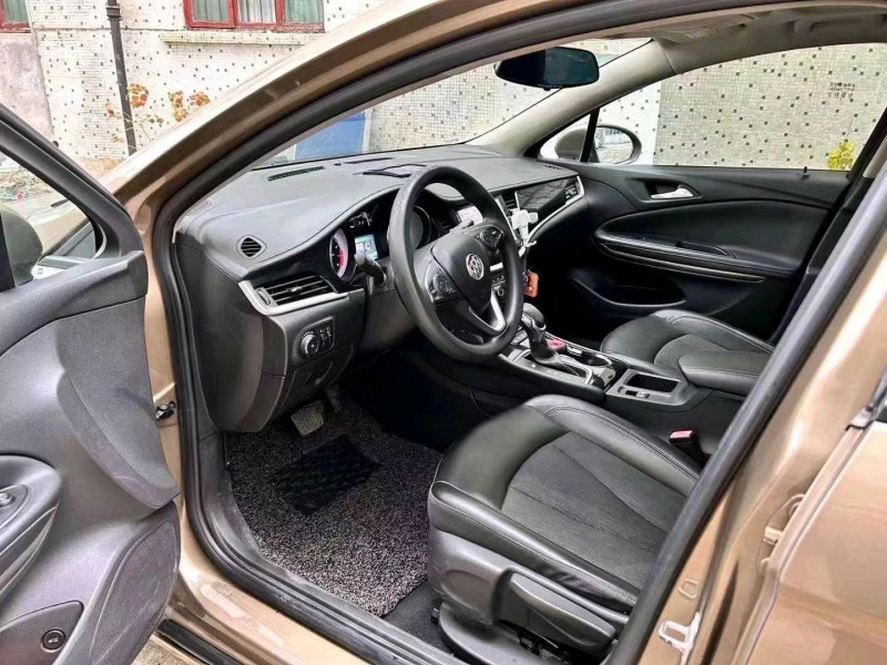 嘉兴15年别克威朗8