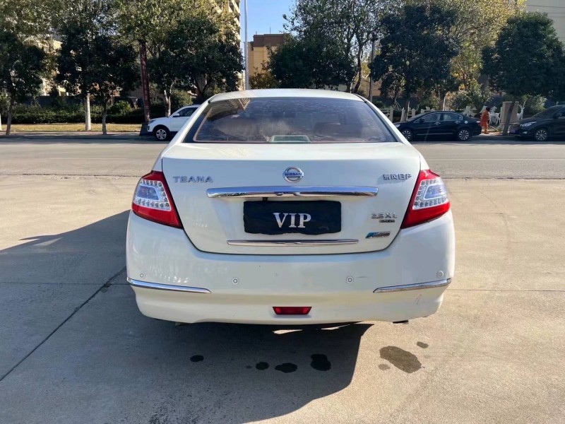 济宁13年日产天籁9