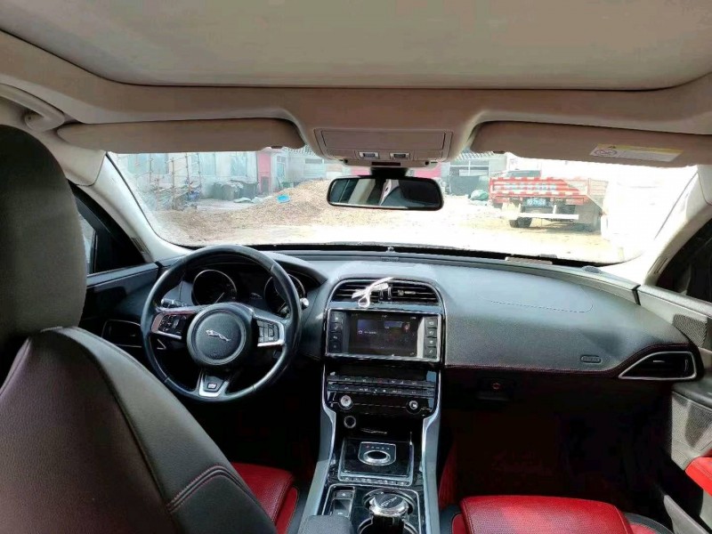 济南16年捷豹XE5