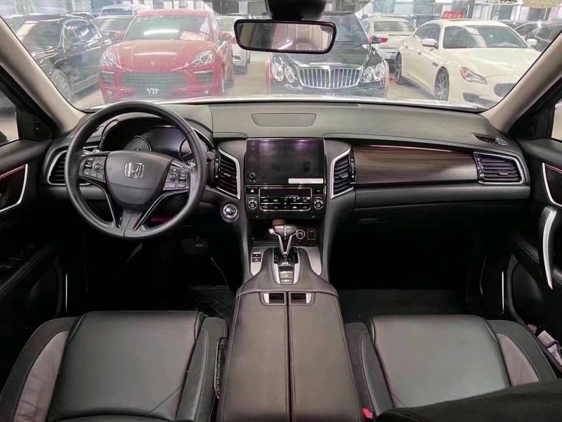 济宁18年本田冠道4