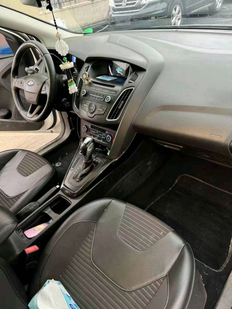 常州16年福特福克斯9