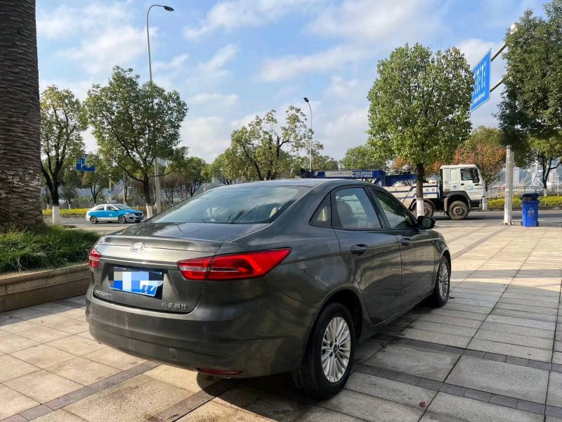 重庆15年福特福克斯5