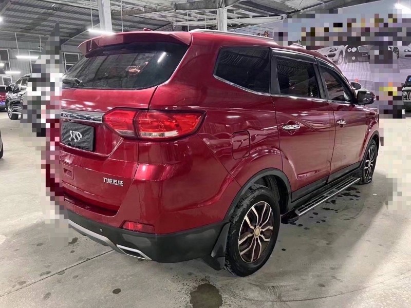 济宁17年力帆汽车迈威7