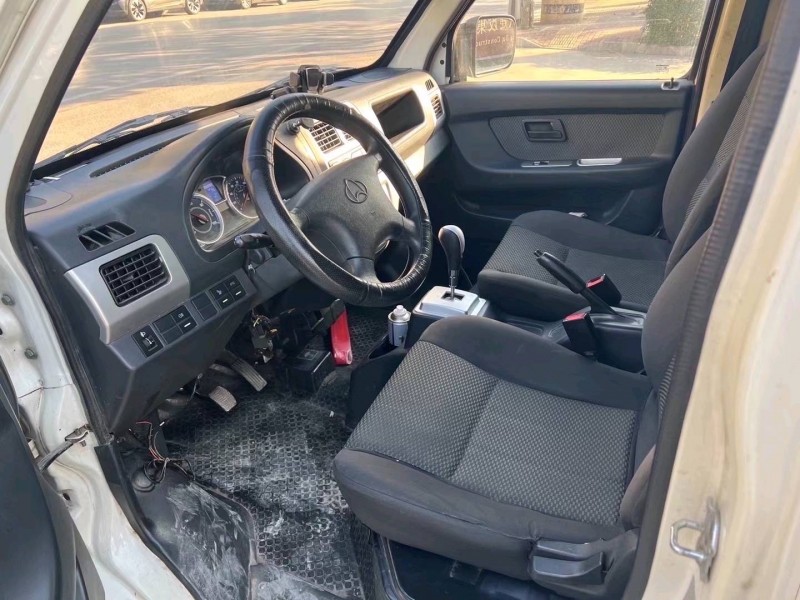 济宁21年长安汽车之星5