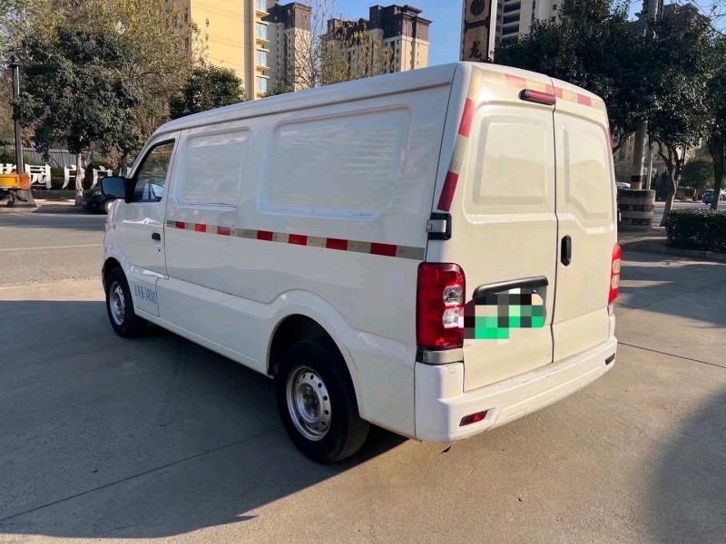 济宁21年长安汽车之星7