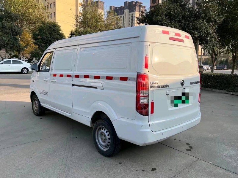 济宁21年东风御风8