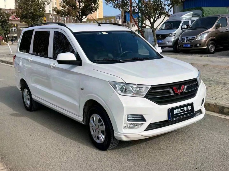 鶴壁22年五菱汽車宏光5