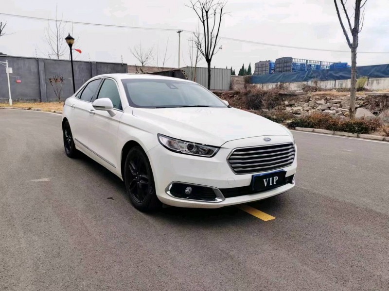 徐州16年福特金牛座3