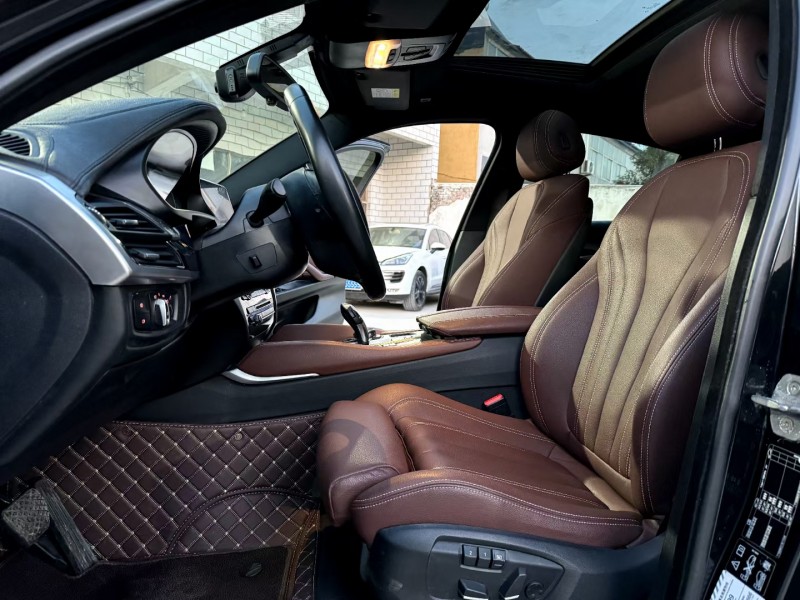 济宁19年宝马X65