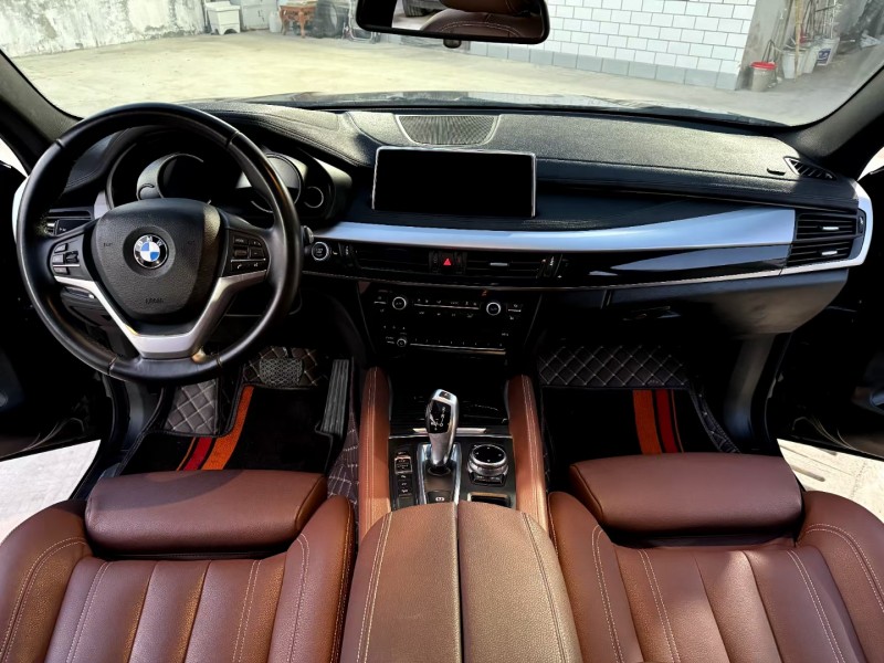 济宁19年宝马X67