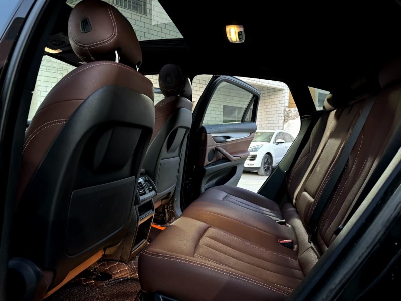 济宁19年宝马X68