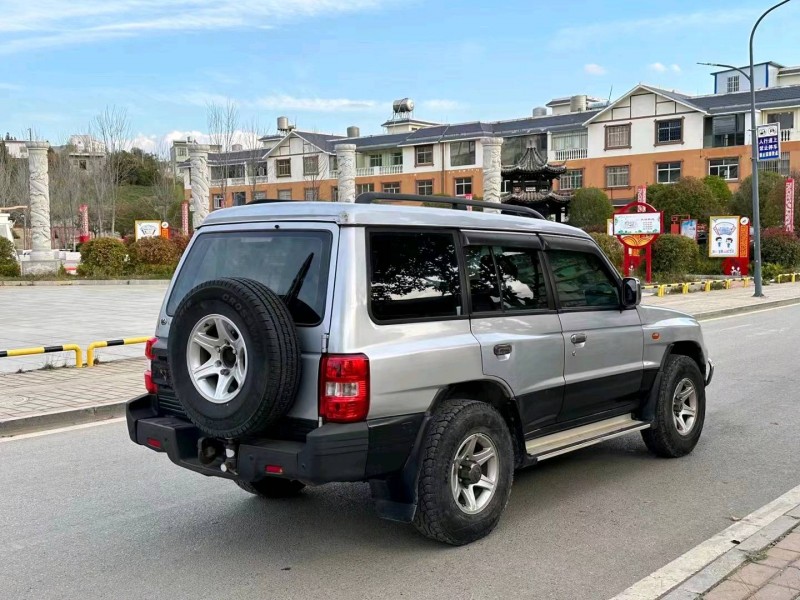 遵義17年獵豹汽車Q64