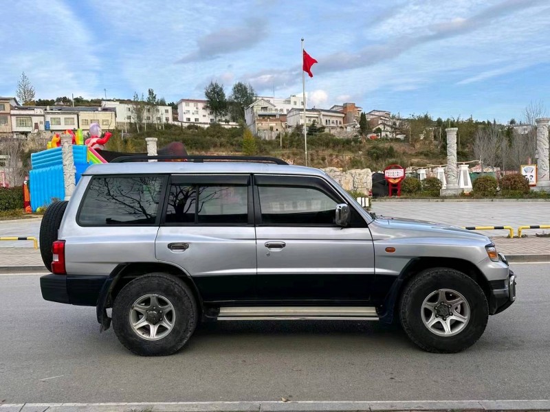 遵義17年獵豹汽車Q69