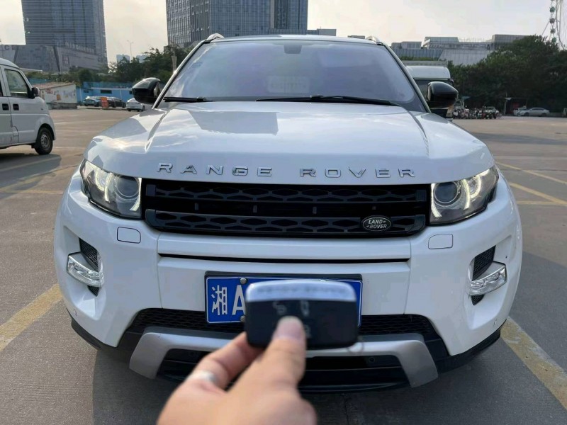 广州14年路虎极光1