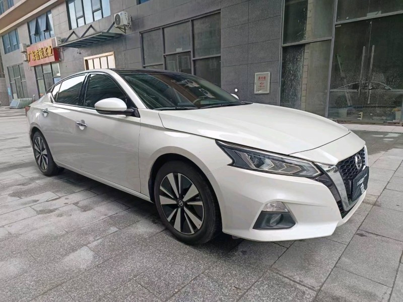 东莞23年日产天籁2