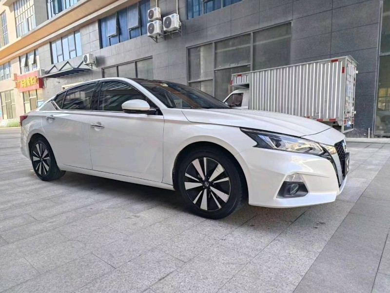 东莞21年日产天籁2